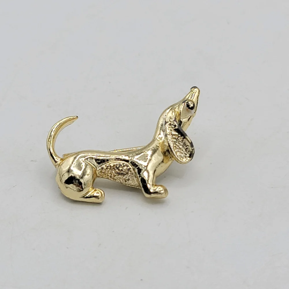 Gerry’s Gold Tone Dachshund Brooch Vintage Dog Pin Basset Hound Style - Picture 13 of 13